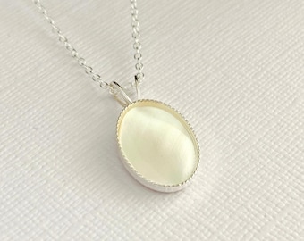 Mother Of Pearl Necklace, Oval Pearl Necklace, Wedding Jewellery, Dainty Pearl Necklace, Bridal Jewellery