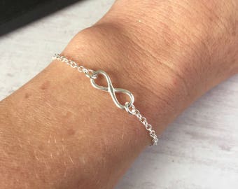 Bracelet chaîne à l'infini en argent Charm infini Bracelet chaîne à l'infini en argent sterling Bracelet réglable Bracelet bijoux à l'infini