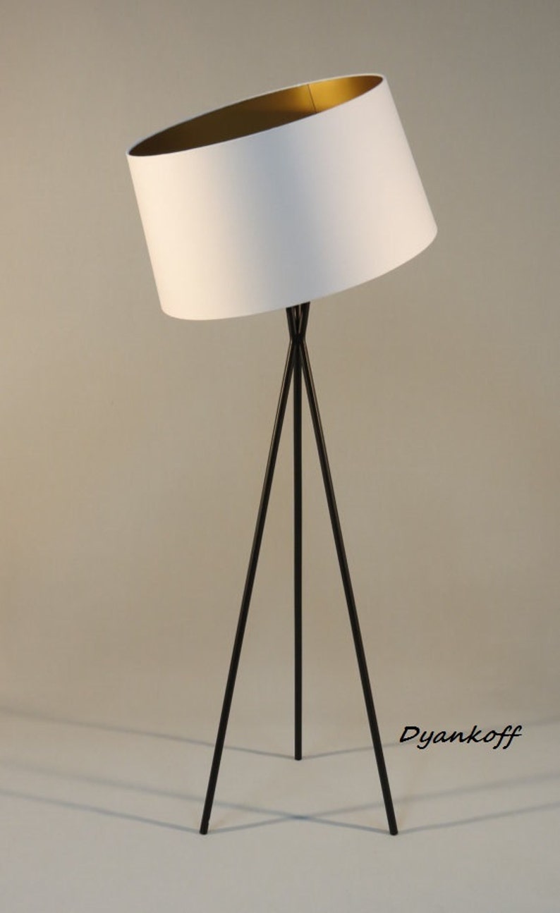 Handmade Tripod Floor Lamp With Black Colored Metal Stand Drum Lampshade Modern Style Diffe Colors Lampshades Model Vesi Eccentric