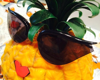 Cat&#39;s Eye 1950s Sublime Rockabilly Sunglasses in Shiny Black made by Doghouse Vintage