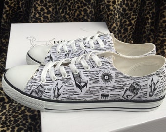 Size 3. Rockabilly 1950s Retro Converse Chuck Taylor style pumps sneakers Homemaker print.