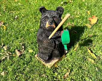 Chainsaw carved bear