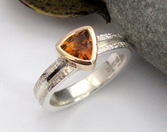 Anillo de oro y plata con textura de mimbre y citrino de Madeira, anillo de vestir, hecho a pedido