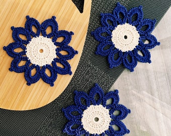 Set of 3 crochet mini doilies, flowers kit, wedding decor, handmade coasters, lace applique, coasters set for dining table, 4 inch doilies