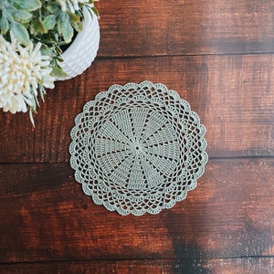 Olive crocheted round doily, lace doily for christmas/home decor, table centerpiece, 7 inch doily for dream catcher, gift ideas, placemat