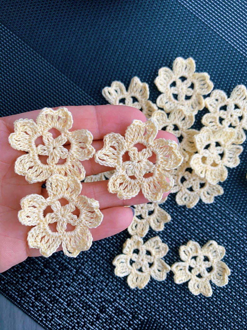wedding decor scrapbook ornaments scrapbook flowers lace appliques Set of 16 pcs mini flowers kit of crocheted flowers party decor