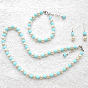 Pearl set Wedding jewelry Bridal jewelry Birthday gift Ivory and pale green pearl set Wedding set Gift for friend Wedding necklace