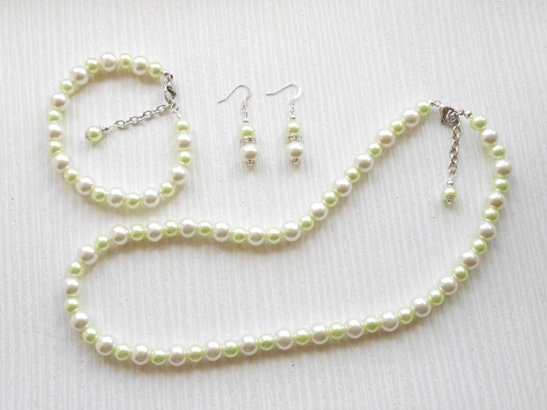Pearl set Wedding jewelry Bridal jewelry Birthday gift Ivory and pale green pearl set Wedding set Gift for friend Wedding necklace