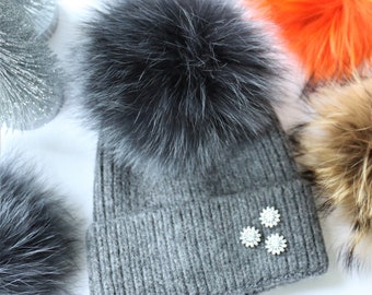 Frost Hats 95% Cashmere Hat with Rabbit Fur Pom Frost Hats 95% Cashmere Hat with Detachable Rabbit Fur Pom  main image 3