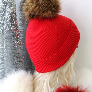 RILEY RED CABLE BEANIE HAT