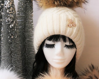 Cream Cable Knit Beanie, Cashmere Wool Hat, Detachable Genuine Raccoon Fur Pom, Cream Beanie and Natural Fur, Just Listed! READY TO SHIP!