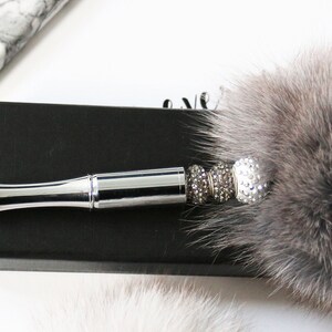 Stylo pompon, stylo perlé, accessoires de bureau, planificateurs 2023, stylo déclaration, stylo à encre, stylo orné de cristal et de fourrure, nouvel article juste répertorié !