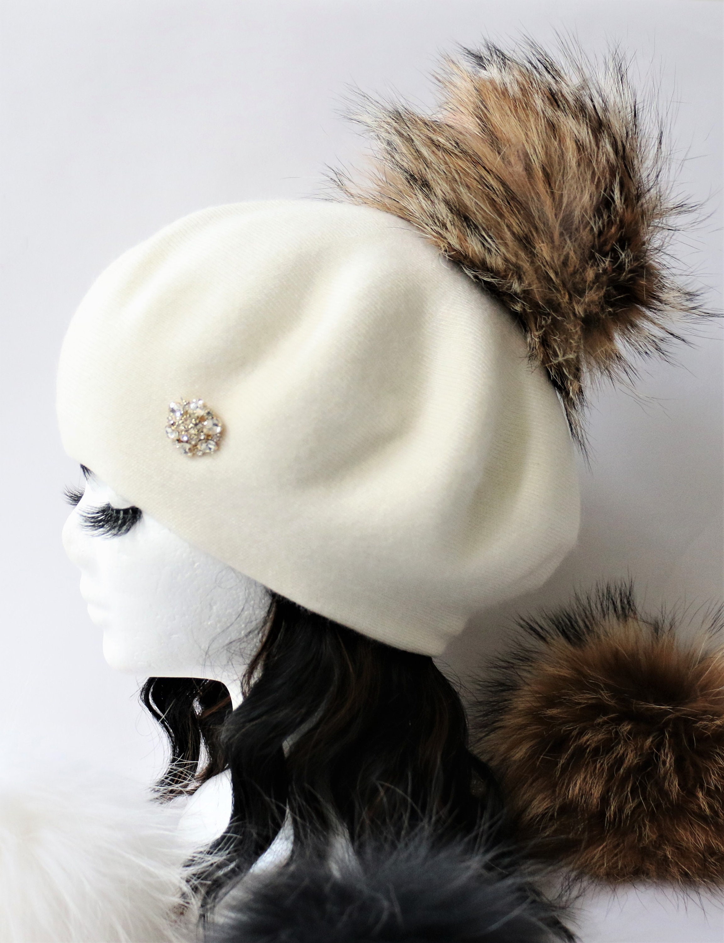 White Beret Pom Pom - Etsy display picture 2