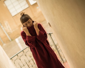 Loose fit cozy dress with long sleeves and front pocket | hemp comfy clothing by Haptic path brand