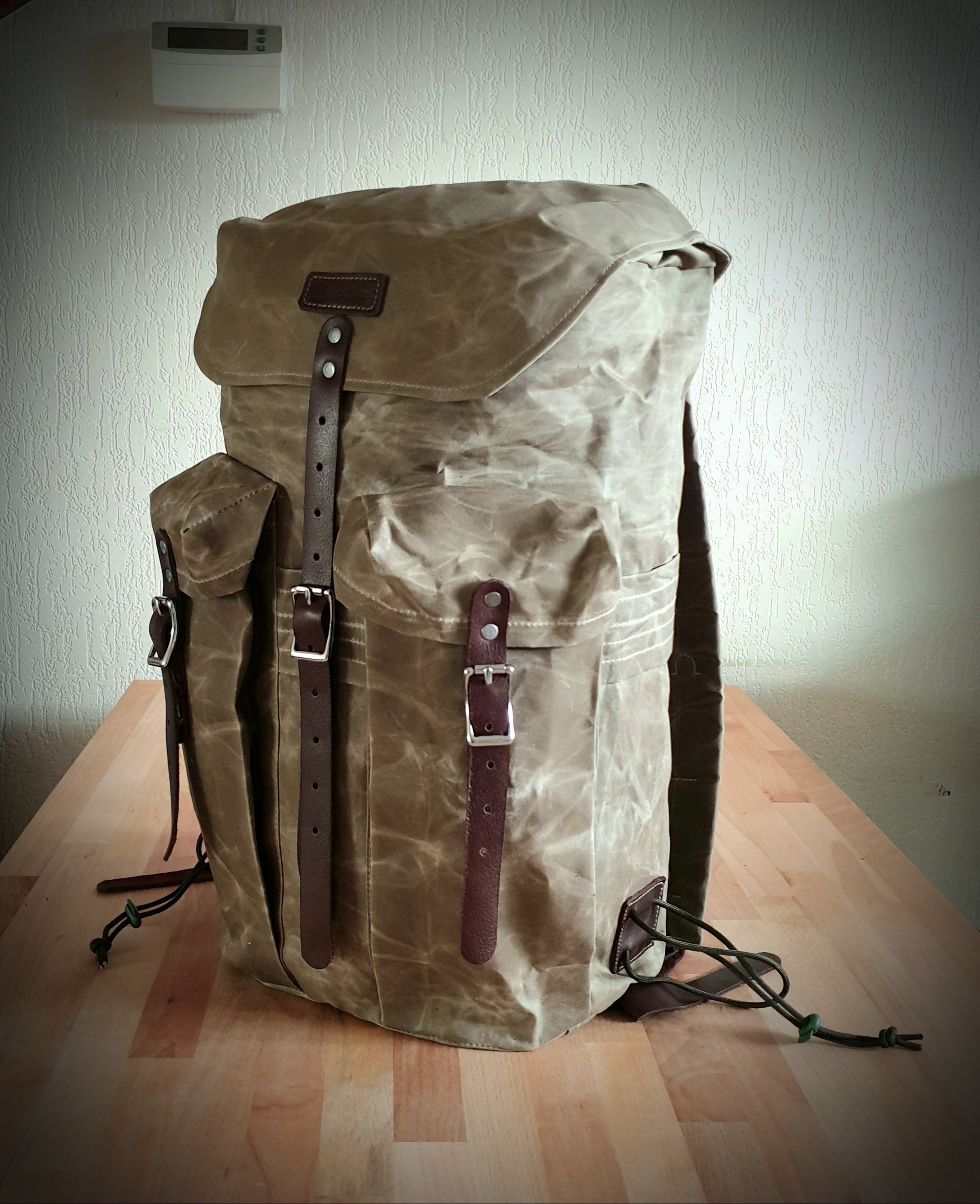 Rugzak Van Gewaxt Canvas, the Bushcrafter 30L Pack Heavy Duty Gewaxt Canvas,  Rugzak, Wandeltas, Kampeertas. 