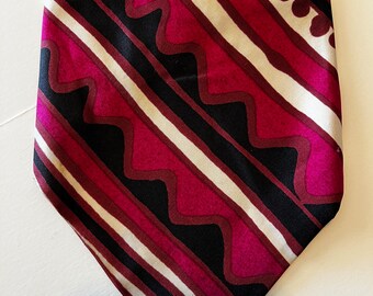Silk Op Art Tie / Vintage / Quality / Diagonal Design / Hot Pink and Burgundy