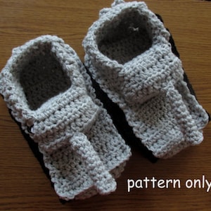 Tank slippers pattern, panzer tank slippers crochet pattern , crochet instruction