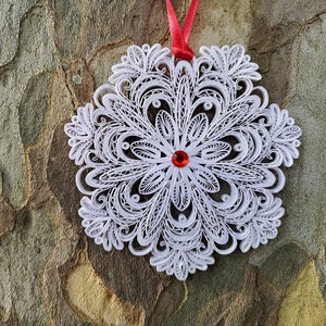 Ornamento di fiocco di neve di Natale con quilling, fiocco di neve di carta con quilling, ornamento di carta, decorazione per albero di Natale, decorazione natalizia unica, regalo per la casa con arte di carta