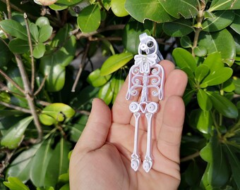 Ornament van gequilleerd papier met skelet, handgemaakte Halloween-decoratie, uniek anatomiecadeau voor spookachtig decor