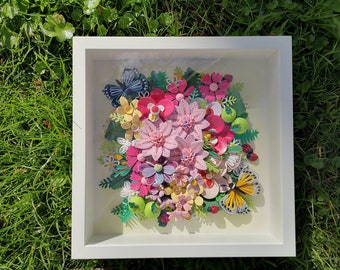 Opera d'arte floreale 3D realizzata con la tecnica del quilling, decorazione botanica da parete incorniciata, regalo floreale fatto a mano