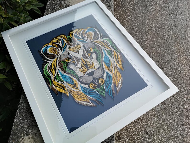 5 lines about lion image