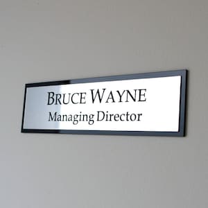Personalisiertes Türschild mit individueller Gravur, Wandplatte, Büroschild, doppelseitiges Montageband.
