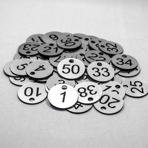 50 numbered tags, size 3cm, Custom Engraved Discs, For Table, Tags For Lockers, Restaurant, Clubs, locker numbers.