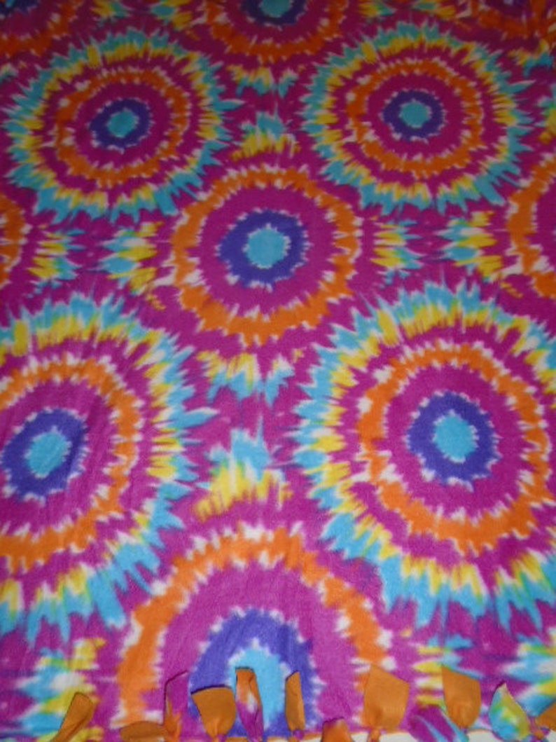 Brand New Rainbow Colored Tie Dye Hippie Double Sided Hand Tied No Sew Fleece Rag Blanket