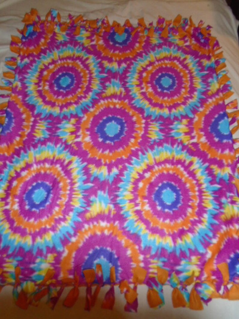 Brand New Rainbow Colored Tie Dye Hippie Double Sided Hand Tied No Sew Fleece Rag Blanket
