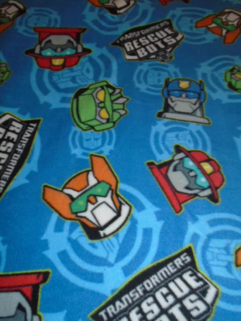 Brand New Cute /& Colorful Cartoon Transformers Robot Rescue Double Sided Hand Tied Fleece Rag Blanket