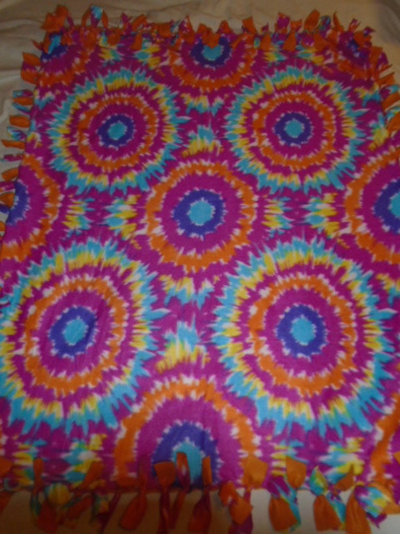 Brand New Rainbow Colored Tie Dye Hippie Double Sided Hand Tied No Sew Fleece Rag Blanket