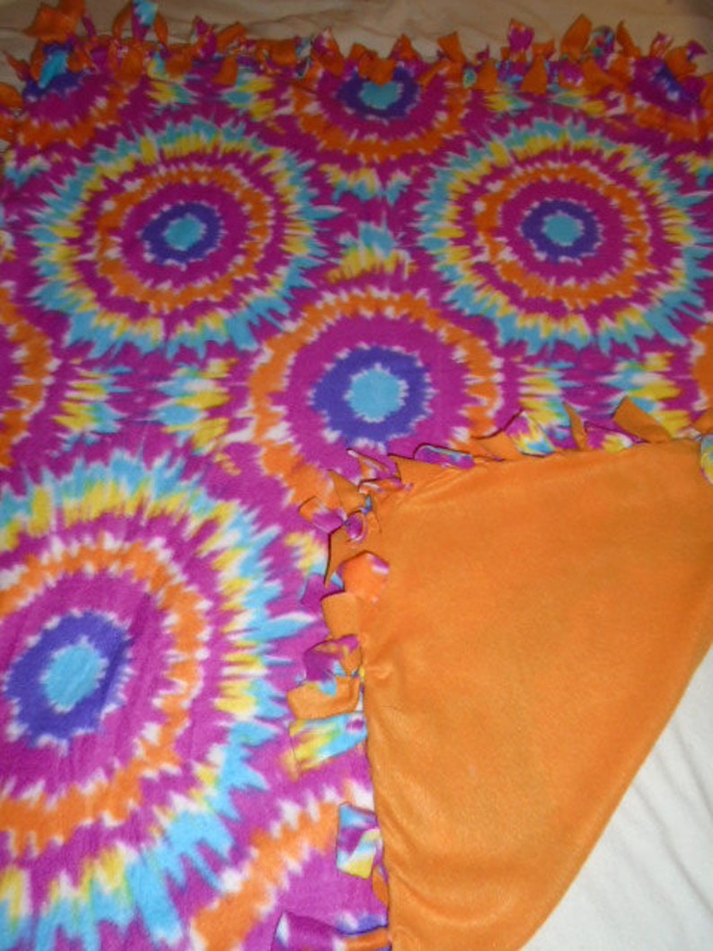 Brand New Rainbow Colored Tie Dye Hippie Double Sided Hand Tied No Sew Fleece Rag Blanket
