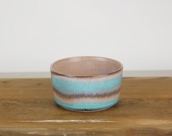 mała miska na kwiaty w stylu vintage, miska ceramiczna, miska na rośliny, doniczka ceramiczna, ceramika, ceramika glazurowana, WGP, prezent