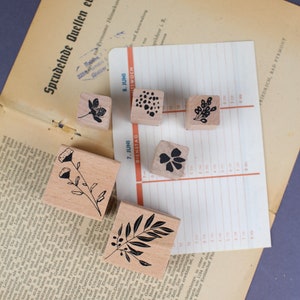 Set di francobolli fiori e foglie, natura, 6 francobolli motivi floreali, diari proiettili, diario di viaggio, scrapbooking, design di riviste d'arte,