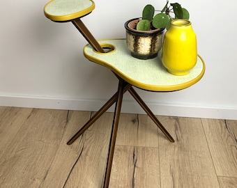 vintage bloemenbank, bloemenstandaard, vintage bloementrap, bloemenetagere, stedelijke jungle bloementafel, niertafeltijdperk, klein meubilair uit het midden van de eeuw