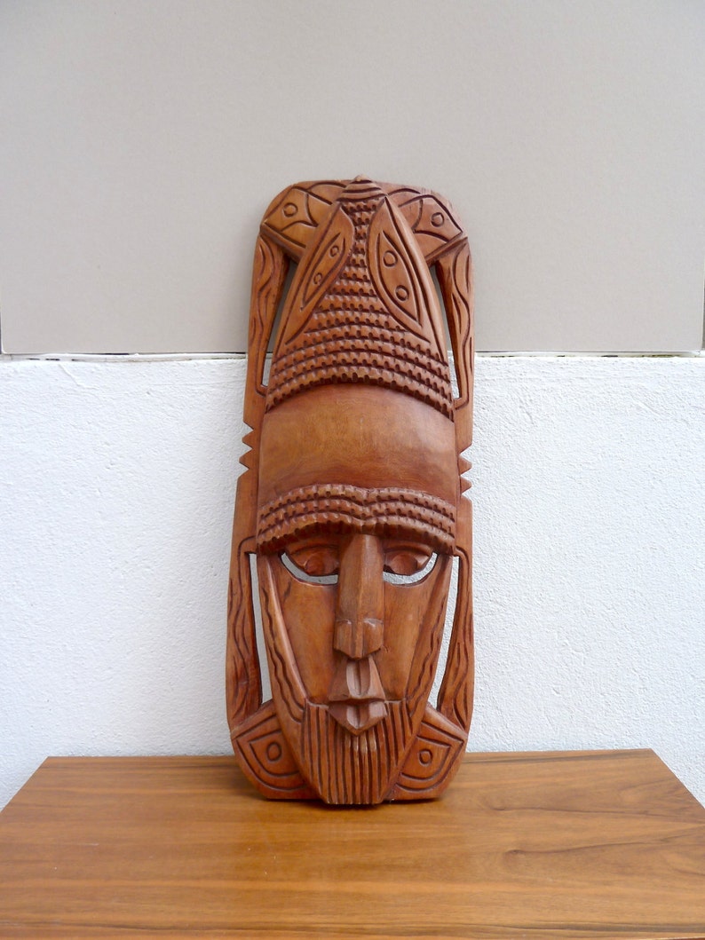 Afrikanische Holzmaske Holzschnitzerei aus Afrika Wanddeko ... Afrikanische Holzmaske Holzschnitzerei aus Afrika Wanddeko ...
