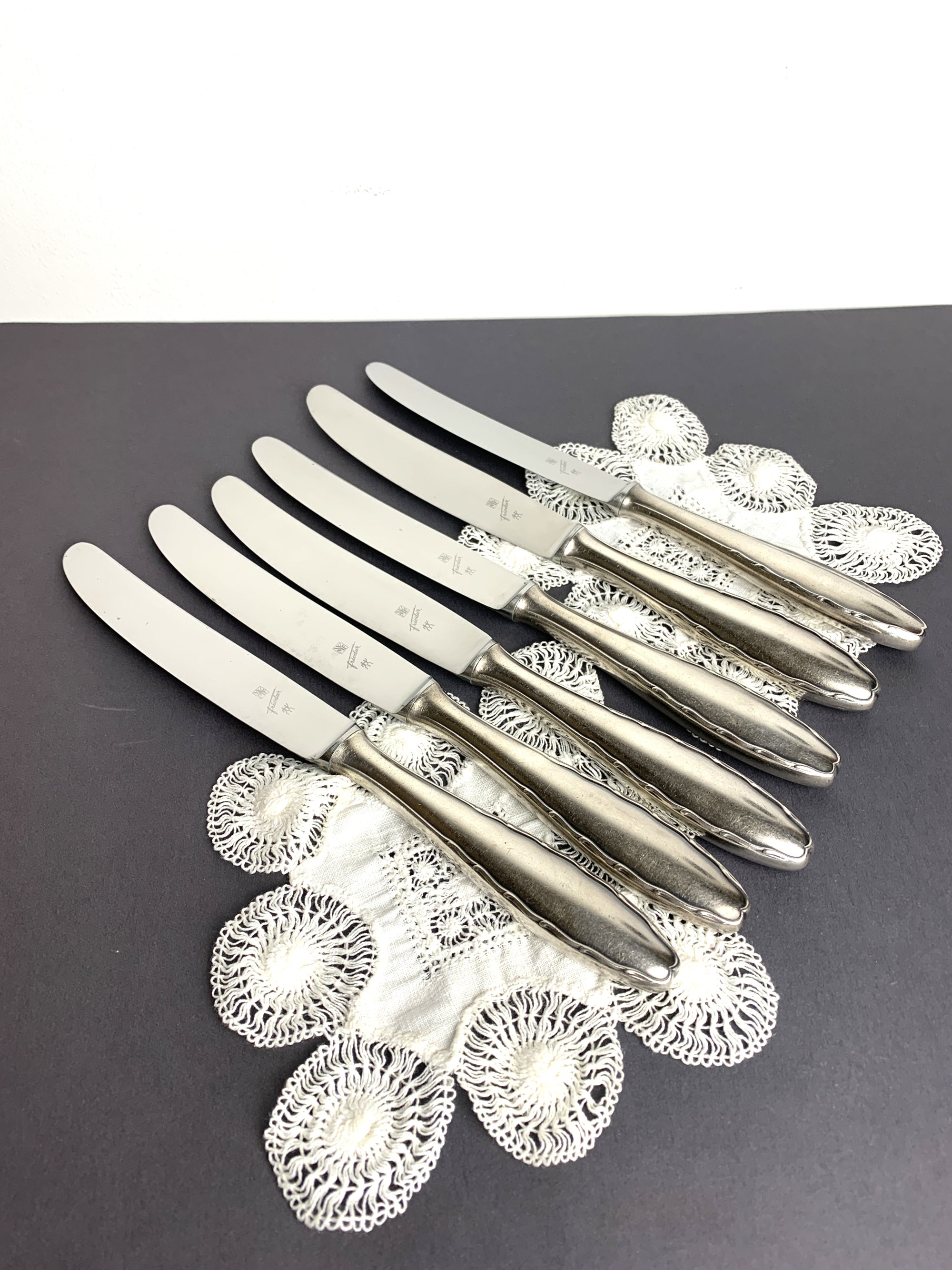 6 Large Silver-plated Table Knives, WMF Friodur 90/27 Silver