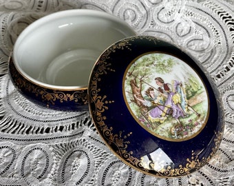 LIMOGES COVERED Round Dish