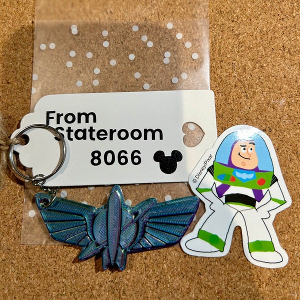 Handmade Buzz Lightyear Star command keyring, sticker individually wrapped with personalized tag- Disney pixie dusting, fish extender