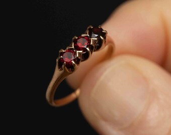 10k Gold Trilogy Garnet Ring Belcher Set - January Birthstone