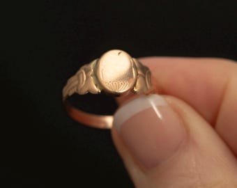 Vintage Oval Signet Ring · Petite Rose Gold Engraved Pinky Ring