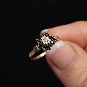 9K Gold Sapphire and Diamond Cluster Ring
