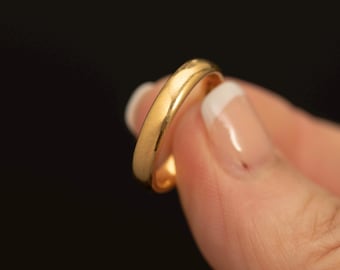 Vintage 22ct Gold Wedding Band · Birmingham Hallmark · 1933 · Size 5.75