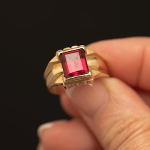 Vintage 10K Gold Lab-Created Ruby Ring · Emerald Cut Ruby · Size 8.25