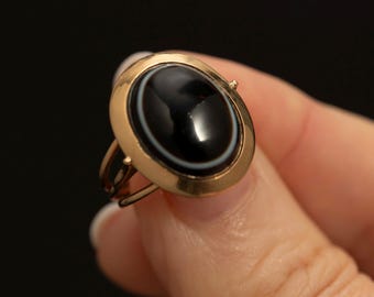 Vintage 10K Gold Banded Onyx Ring · Mid Century Modern Statement
