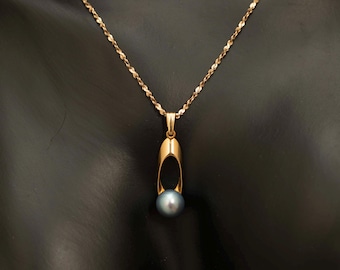 Vintage 14K Gold Blue Pearl Pendant · Modernist Pearl Necklace Charm