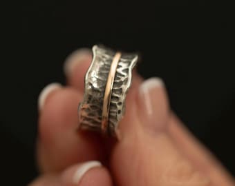 Sterling Silver Spinner Ring · Wide Hammered Meditation Band · Size 8
