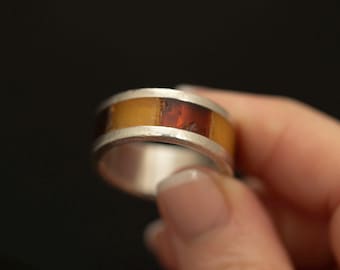 Vintage Amber Inlay Ring · Sterling Silver Band · Wide Baltic Amber · Size 11.75