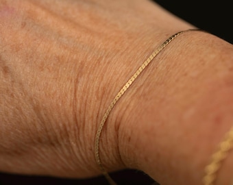 Vintage 10K Gold Herringbone Bracelet · Fine Flat Chain · 7.25 Inch