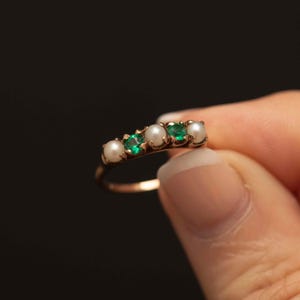 Antique Emerald and Pearl Ring in 10k Gold – Delicate Five Stone Band, Size 5.5